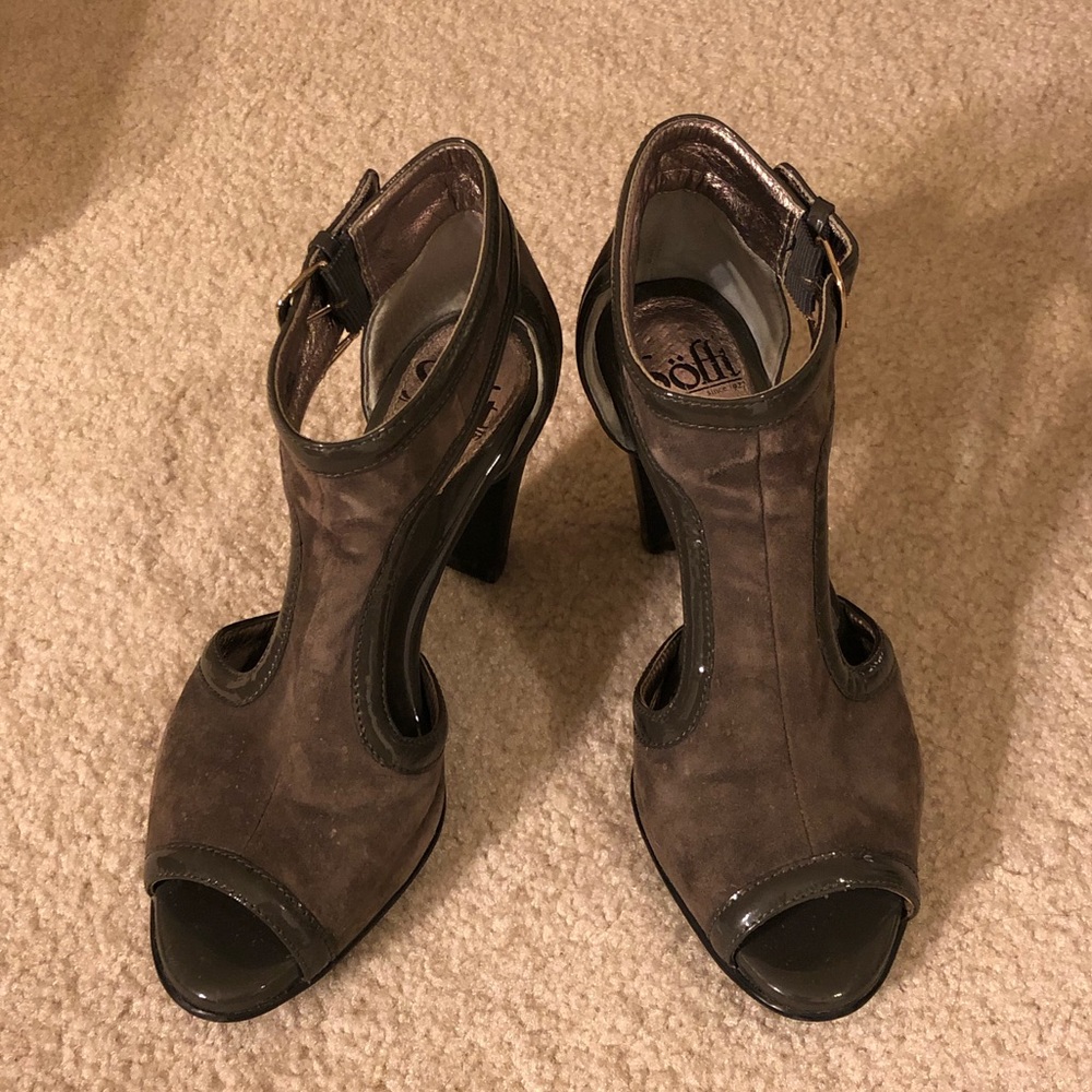 Sofft open-toe T-strap heel